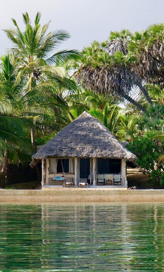 Tiwi Beach Resort & Spa Момбаса Экстерьер фото