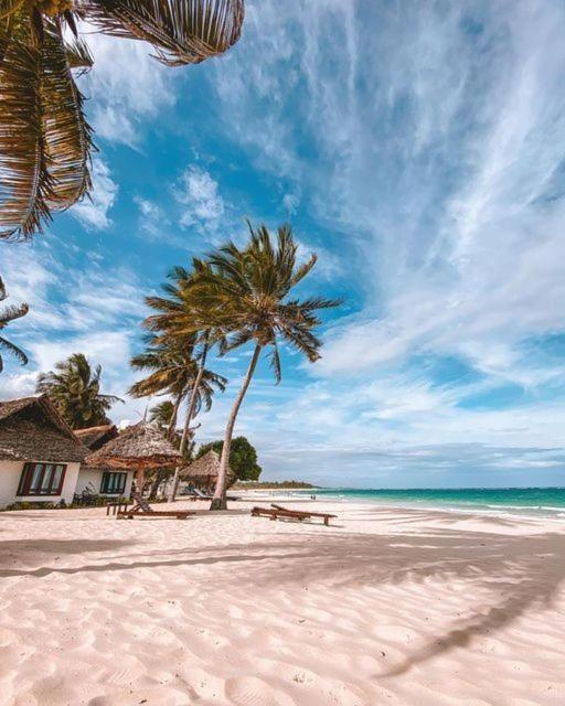 Tiwi Beach Resort & Spa Момбаса Экстерьер фото